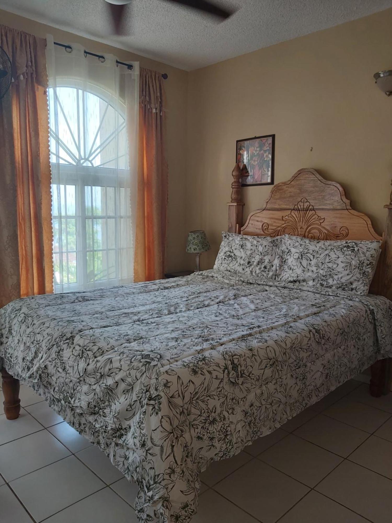 Elegant Condo Awesome View Ocho Rios Pokoj fotografie